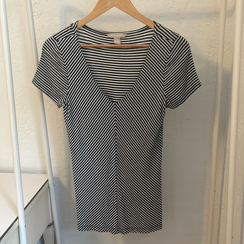 Banana Republic knit tee, size XS.